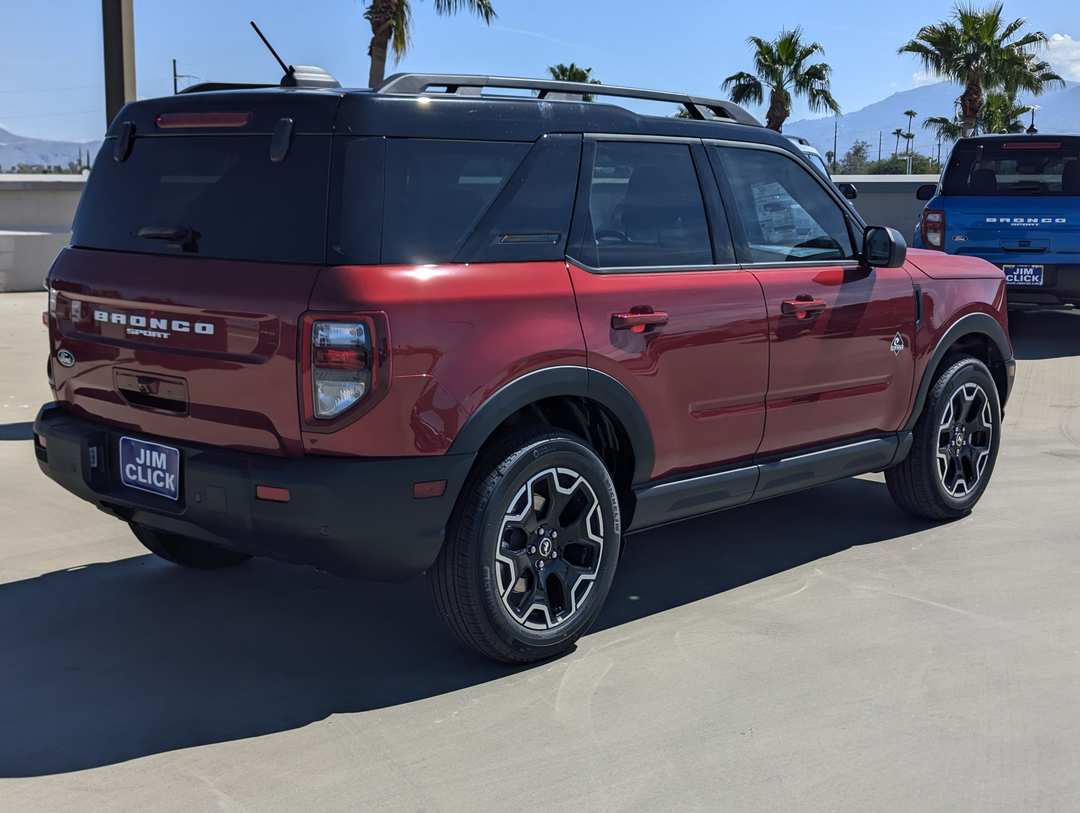 2026 Ford Bronco Sport Outer Banks - Image 2