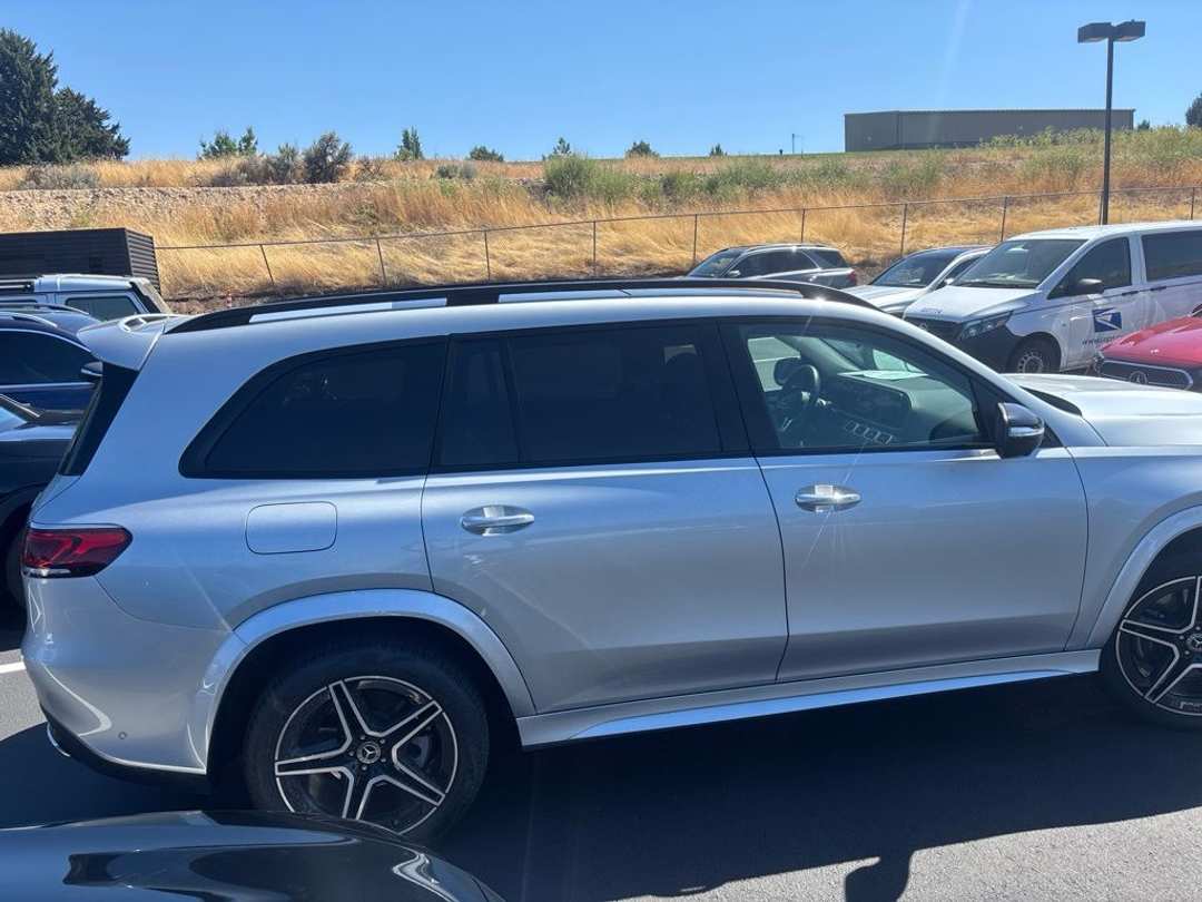 2022 Mercedes-Benz GLS GLS 450 - Image 3