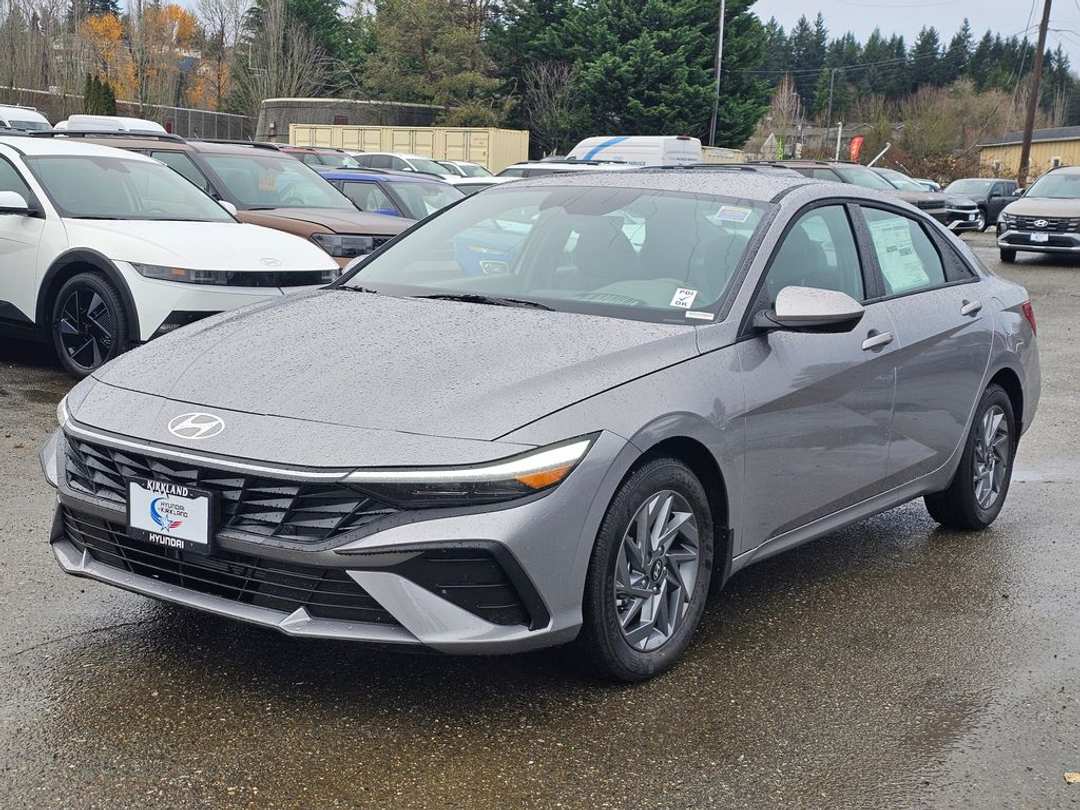 2026 Hyundai Elantra Hybrid Blue - Image 3