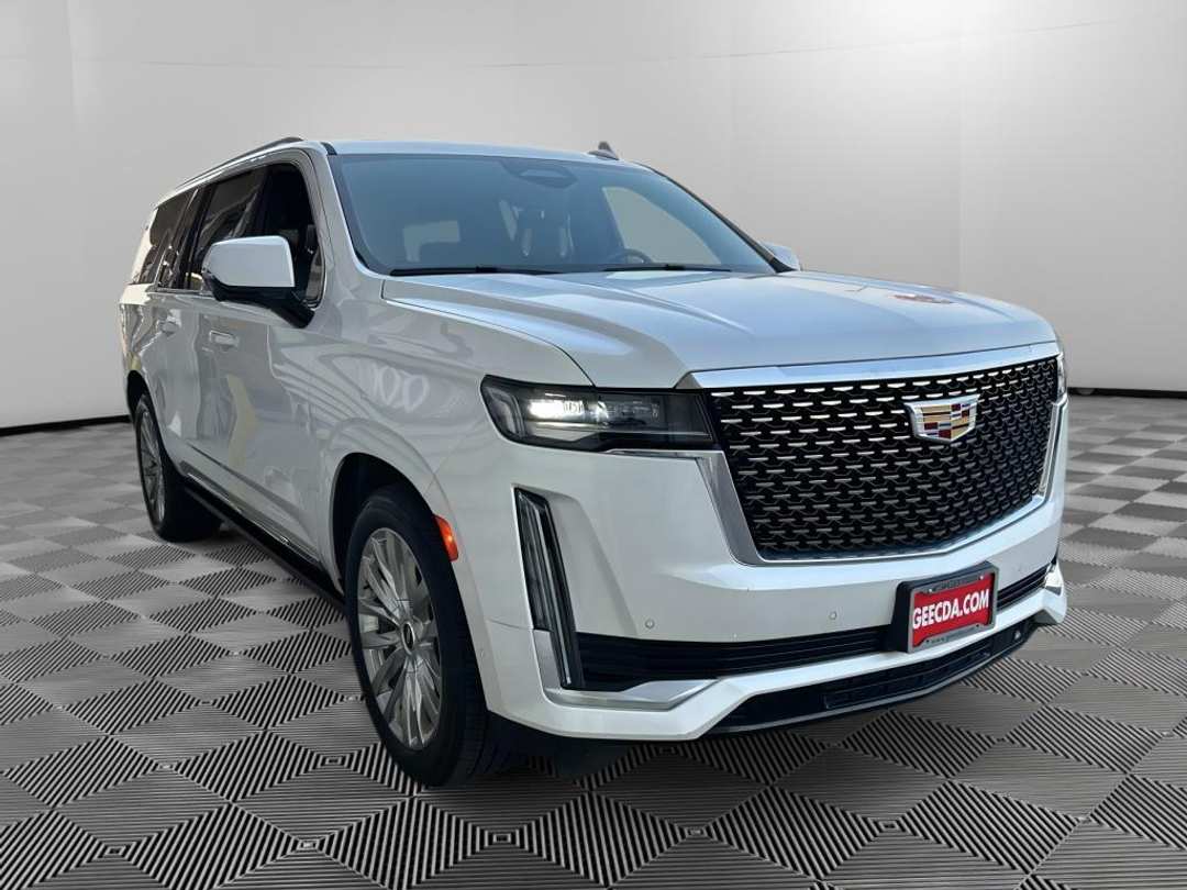 2024 Cadillac Escalade Esv Premium Luxury - Image 3