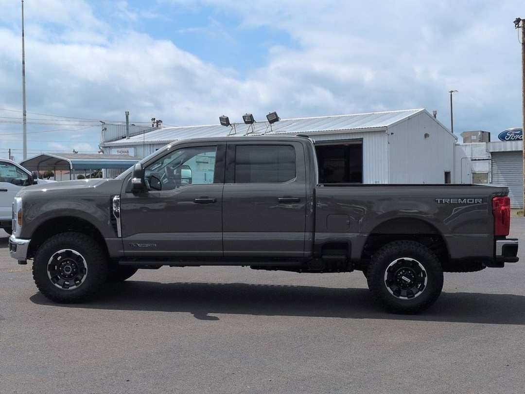 2026 Ford F-350Sd XLT - Image 2