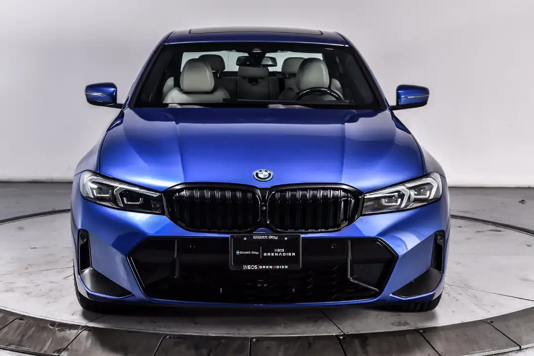 2024 BMW 3 Series 330e xDrive - Image 2