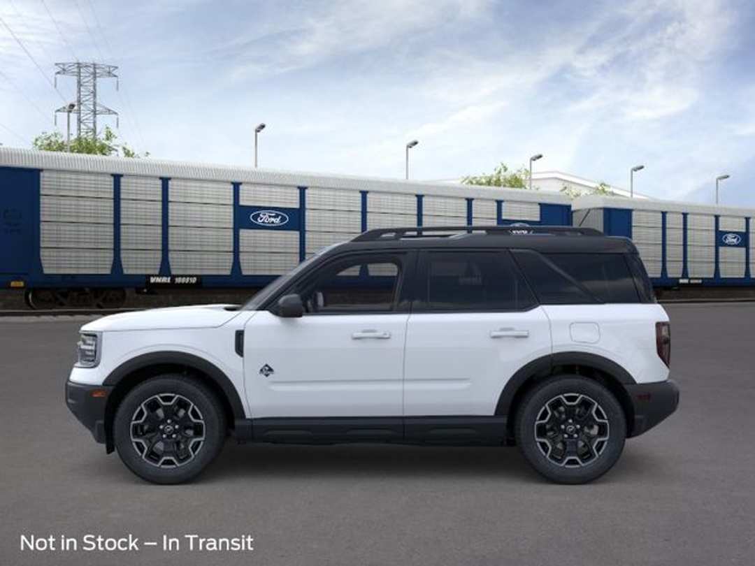 2026 Ford Bronco Sport Outer Banks - Image 3
