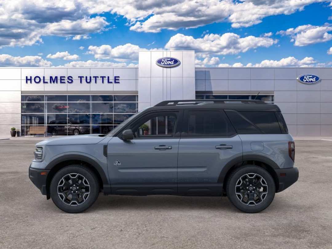 2026 Ford Bronco Sport Outer Banks - Image 3
