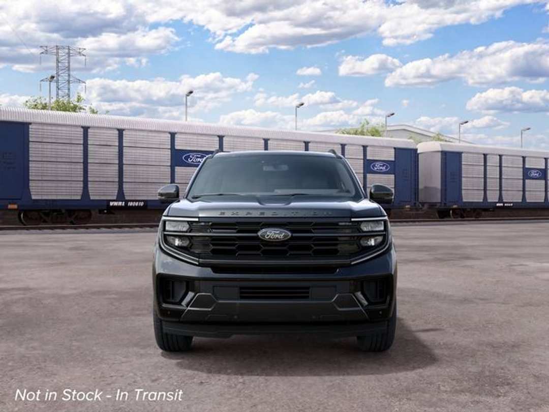 2027 Ford Expedition Platinum - Image 3
