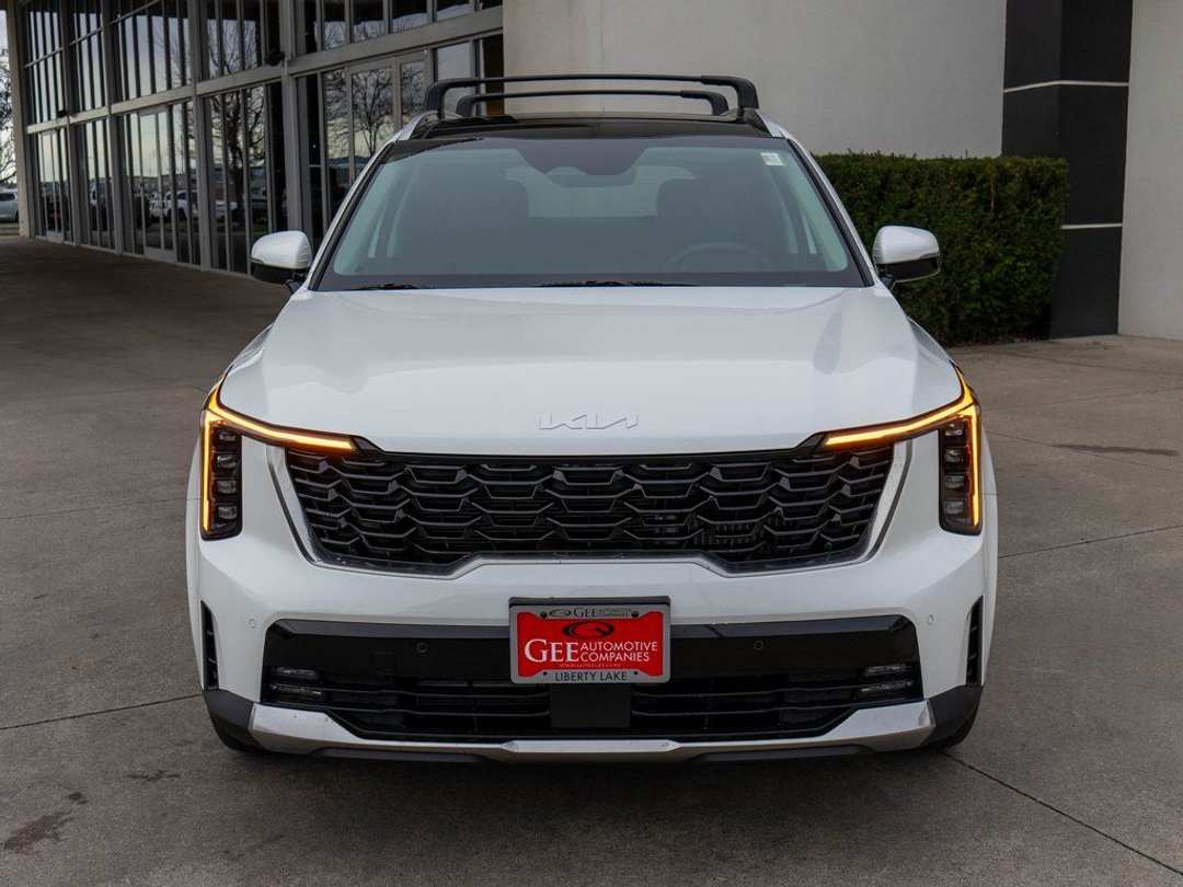 2026 Kia Sorento Plug-In Hybrid EX - Image 2