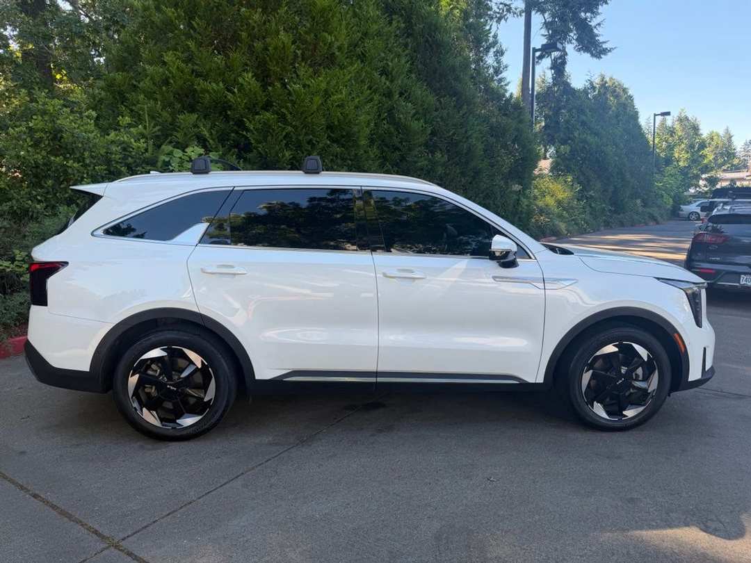 2025 Kia Sorento Hybrid SX Prestige - Image 3