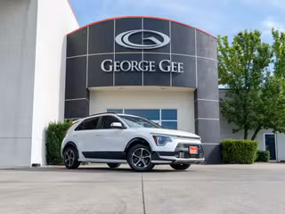 2026 Kia Niro SX