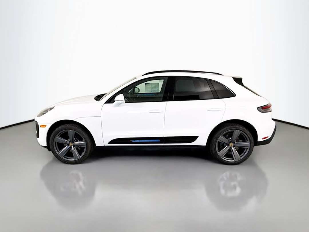 2026 Porsche Macan - Image 2