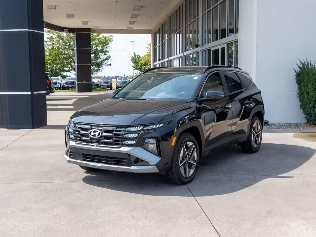 2025 Hyundai Tucson Hybrid SEL Convenience - Image 3