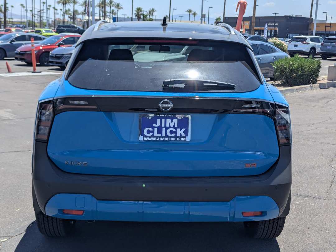 2026 Nissan Kicks SR - Image 3