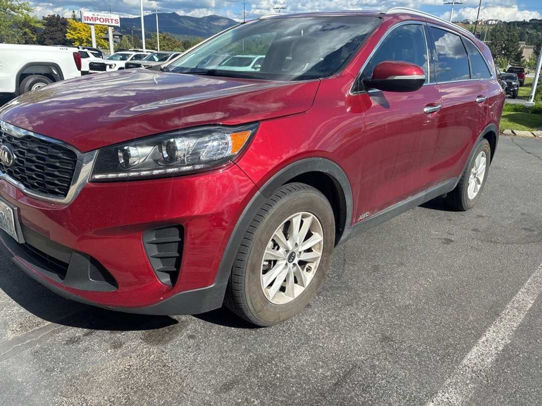 2019 Kia Sorento LX - Image 2