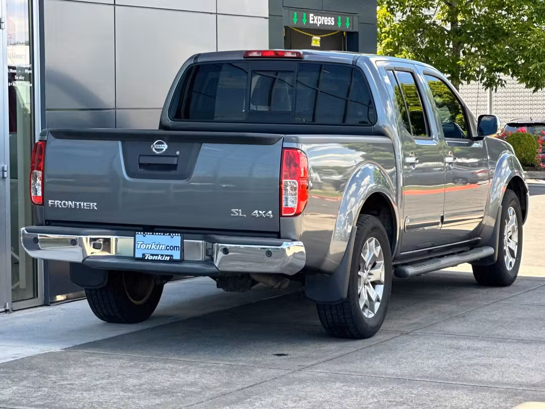 2019 Nissan Frontier SL - Image 3