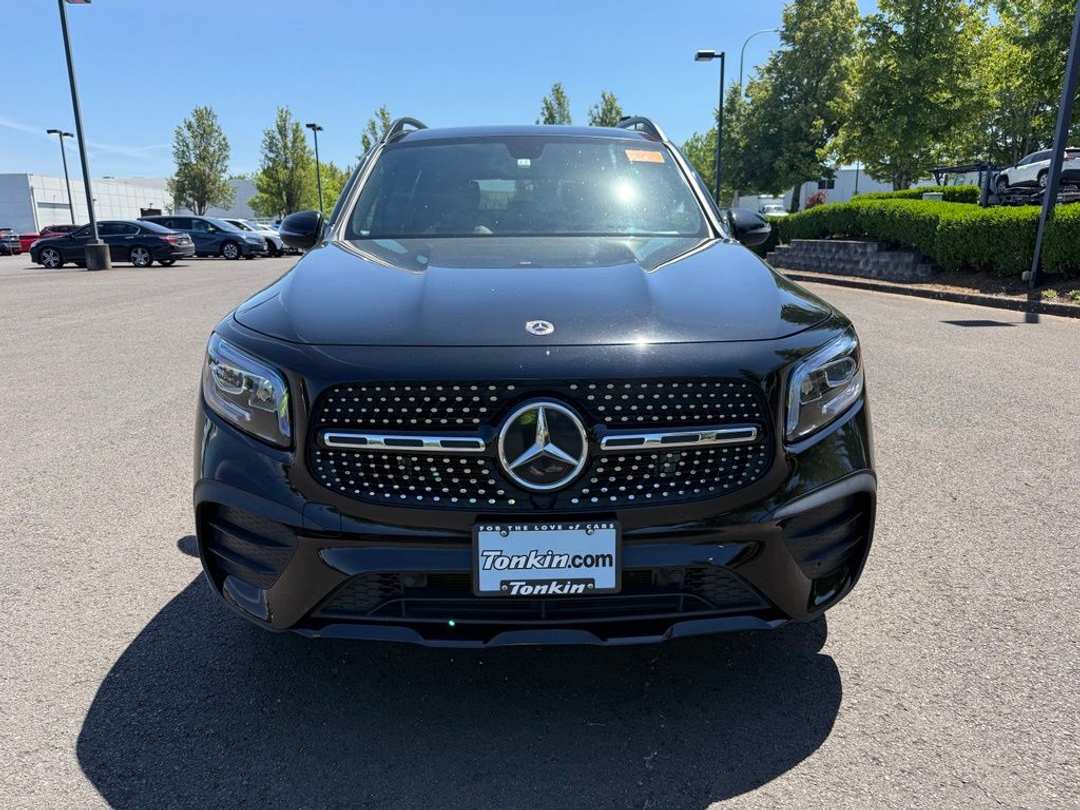 2023 Mercedes-Benz GLB GLB 250 - Image 2