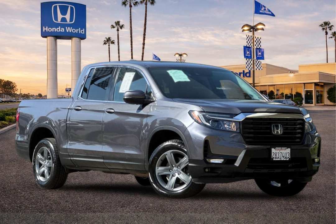 2023 Honda Ridgeline RTL - Image 2