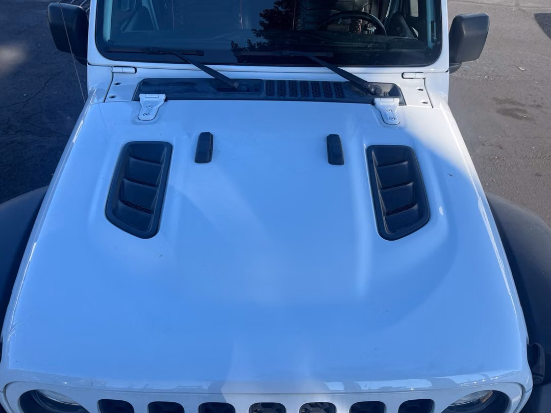 2023 Jeep Gladiator Rubicon - Image 2