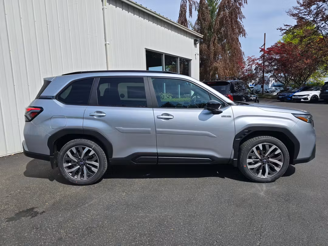 2026 Subaru Forester Touring Hybrid - Image 3