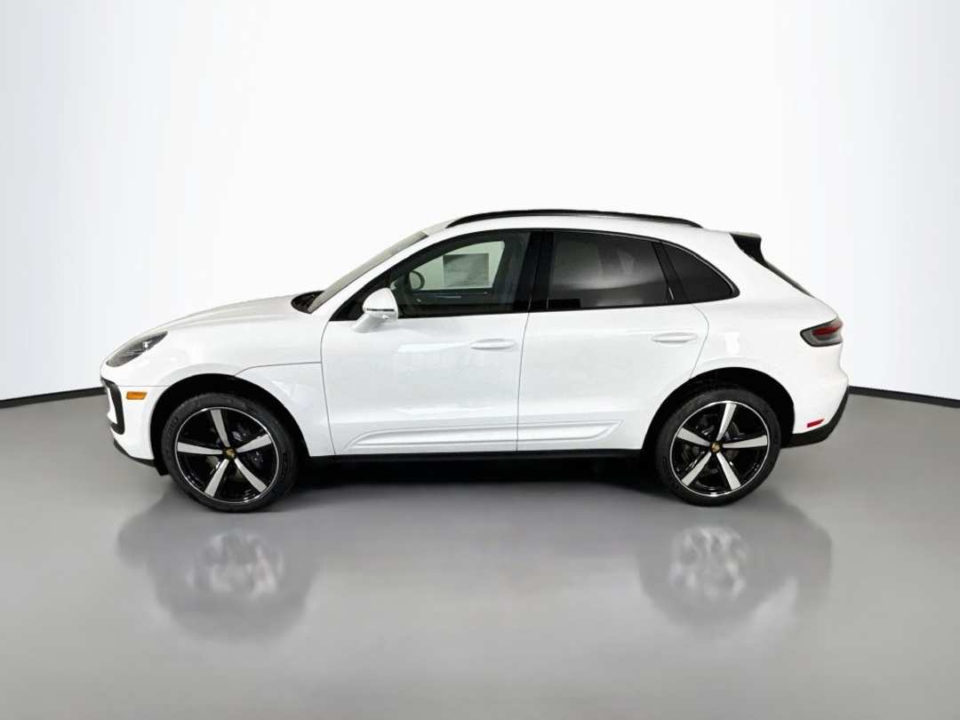 2026 Porsche Macan - Image 2