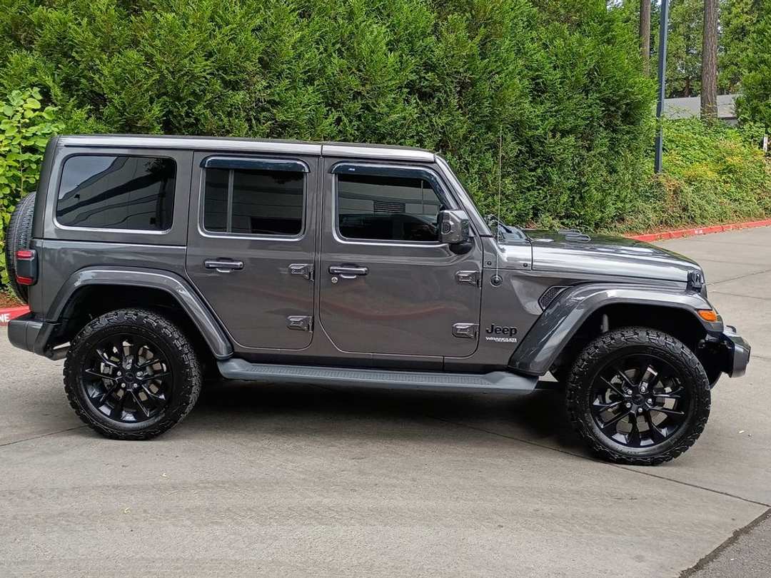 2021 Jeep Wrangler Unlimited Sahara - Image 3