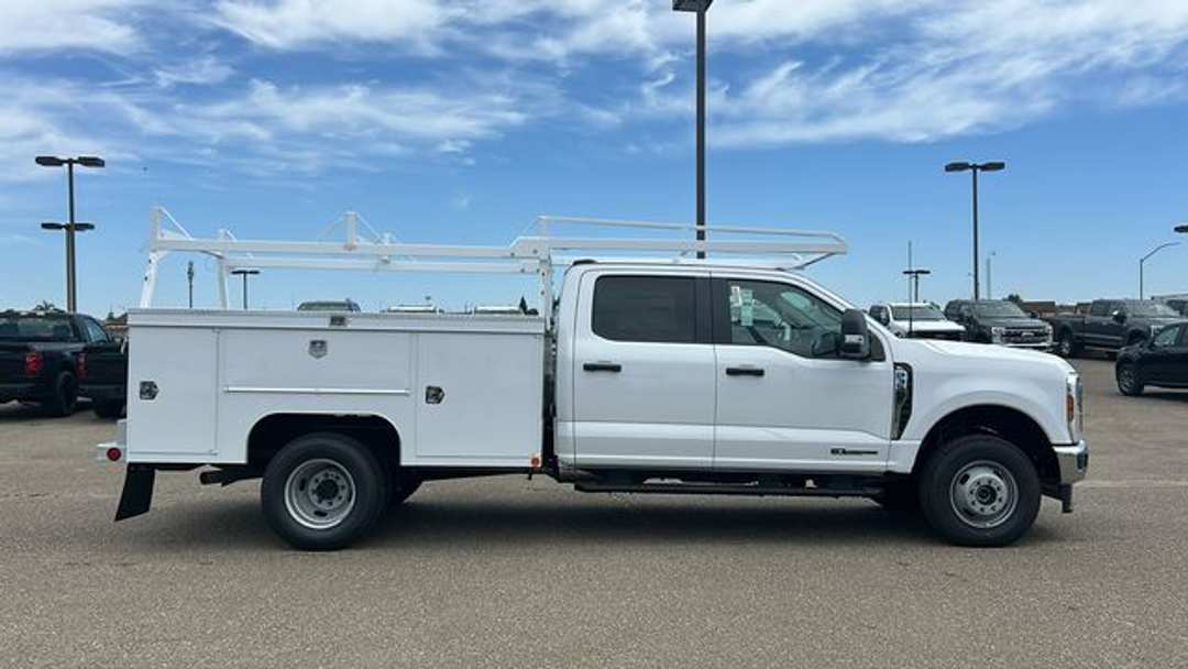 2026 Ford F-350Sd XL - Image 2