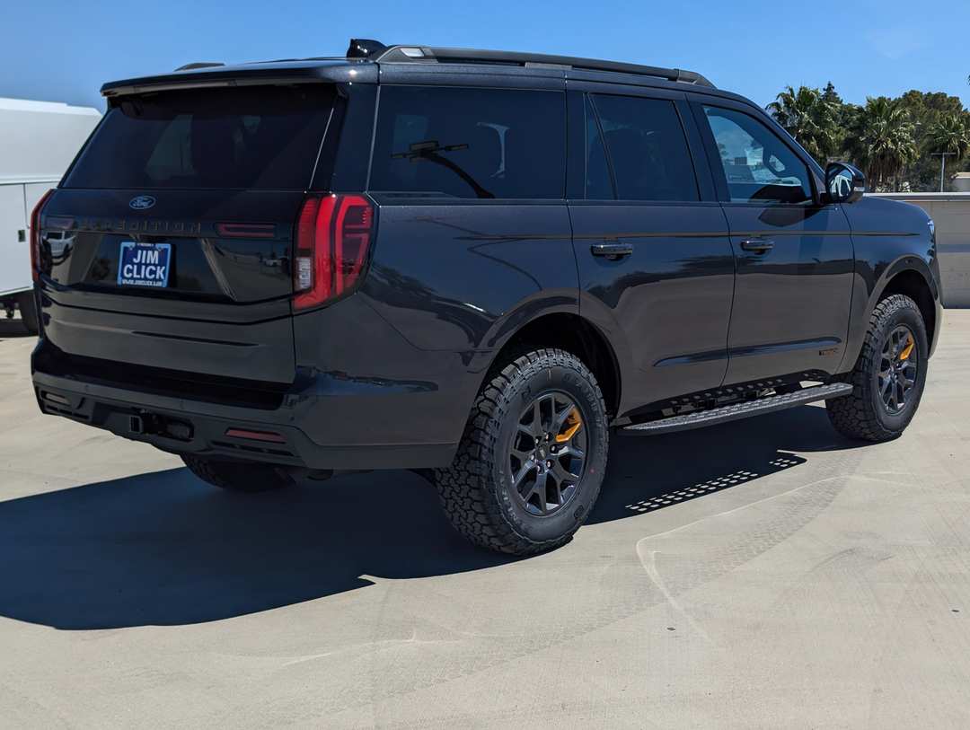 2026 Ford Expedition Tremor - Image 2
