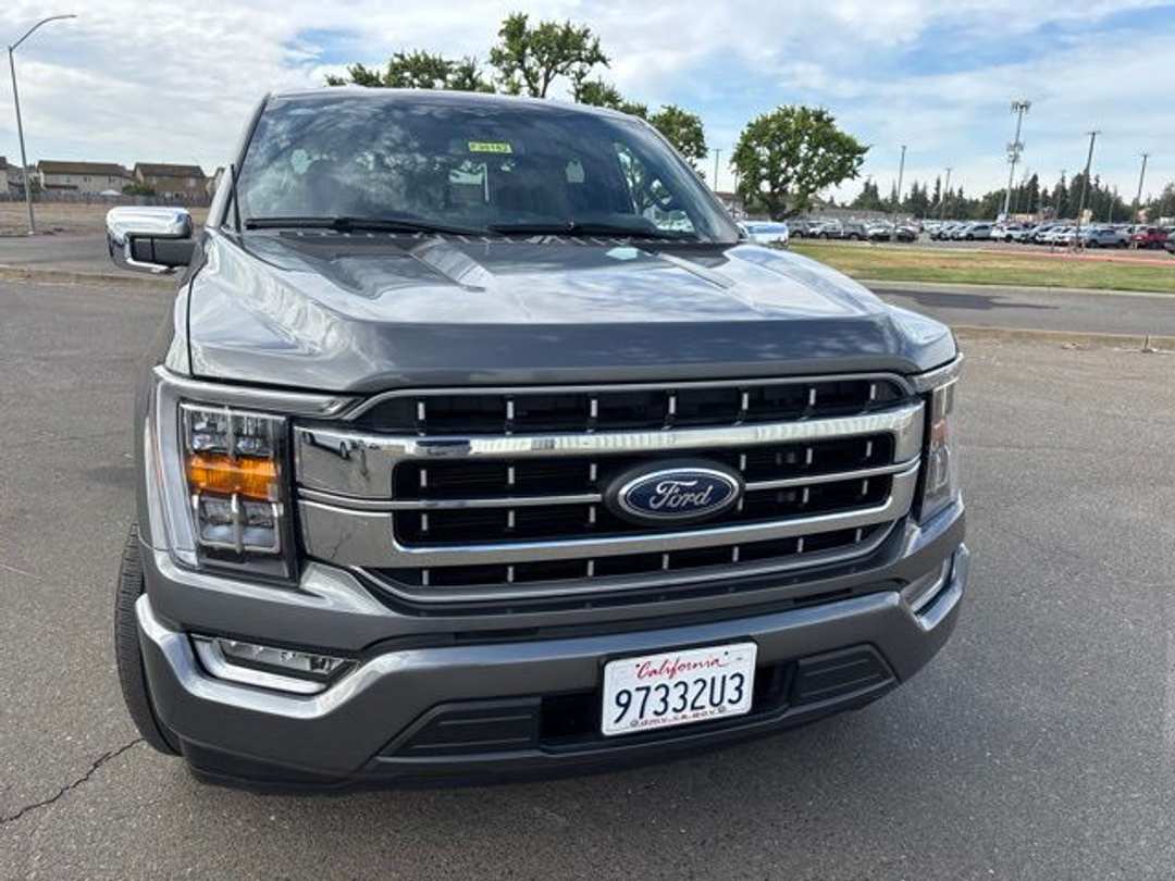 2023 Ford F-150 XLT - Image 3
