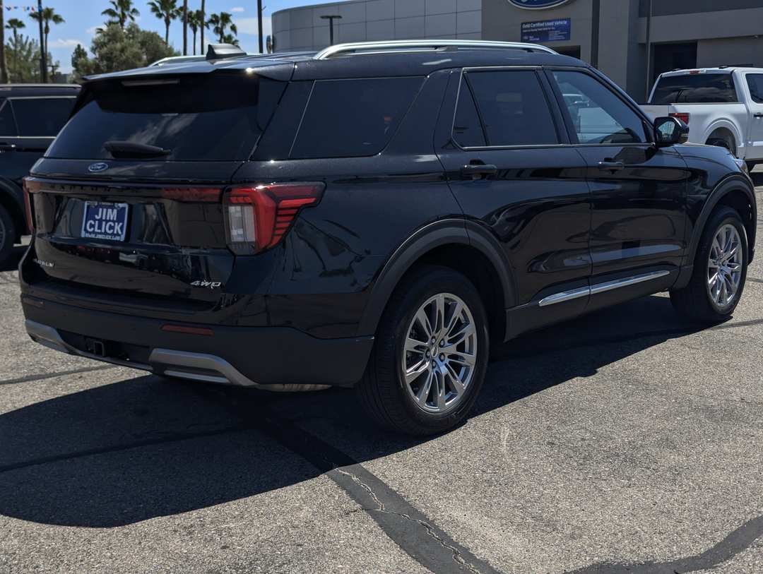 2026 Ford Explorer Platinum - Image 2