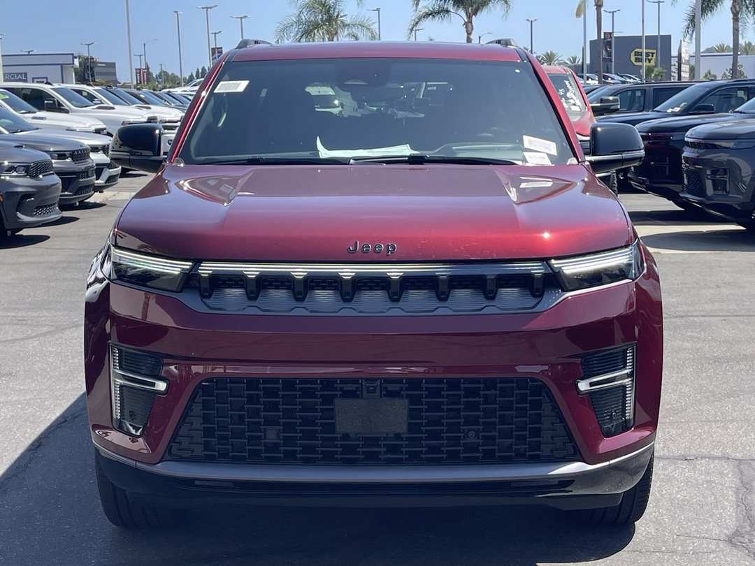 2026 Jeep Grand Wagoneer Limited Reserve - Image 2