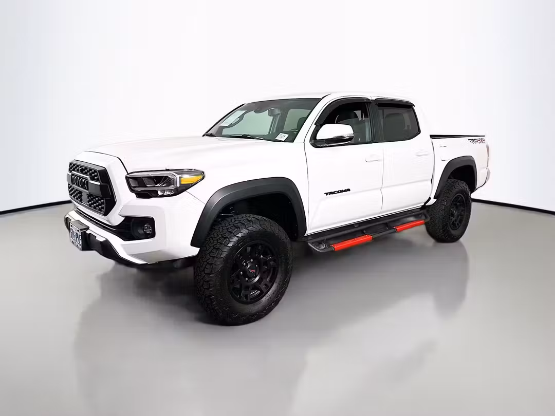 2023 Toyota Tacoma TRD OffRoad - Image 3