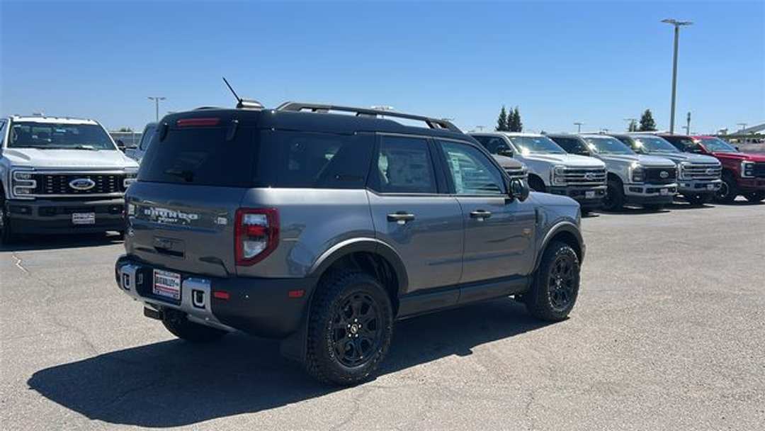 2026 Ford Bronco Sport Badlands - Image 3