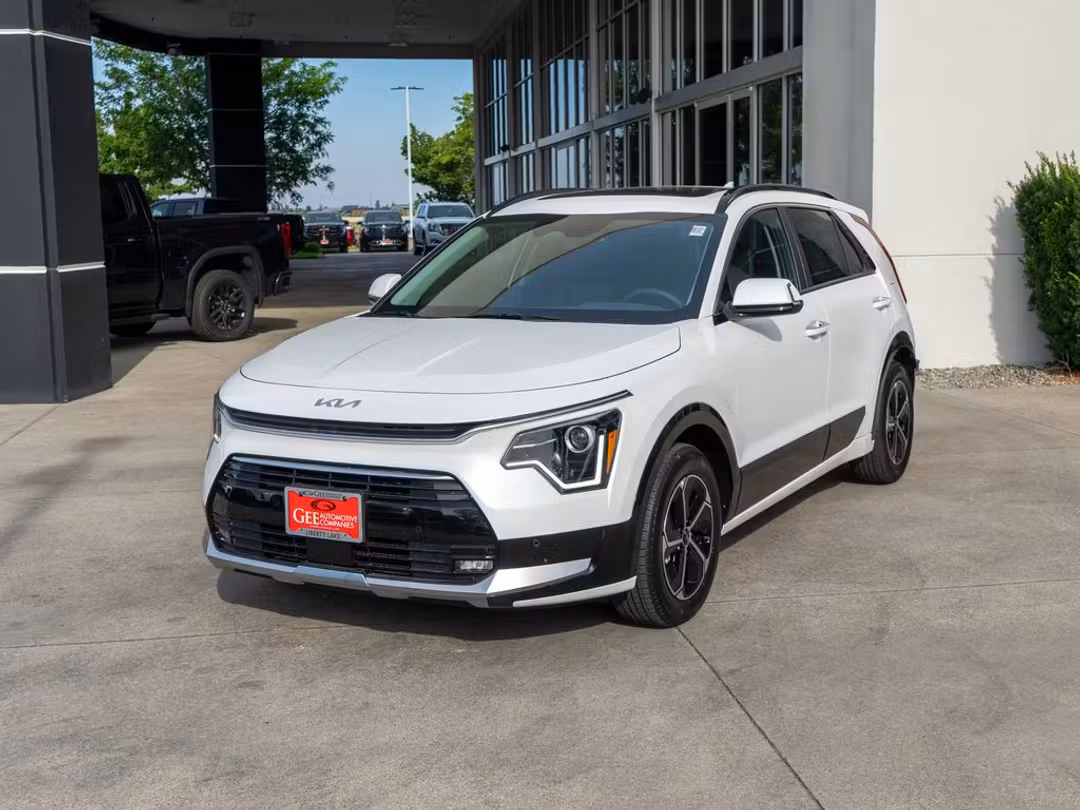 2026 Kia Niro SX - Image 3