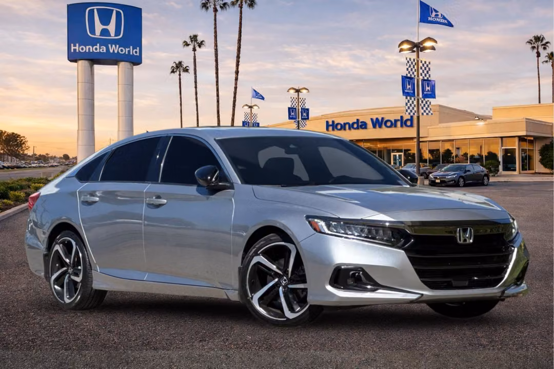 2022 Honda Accord Sport 2.0T - Image 2