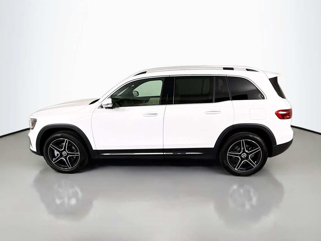 2026 Mercedes-Benz GLB GLB 250 - Image 2