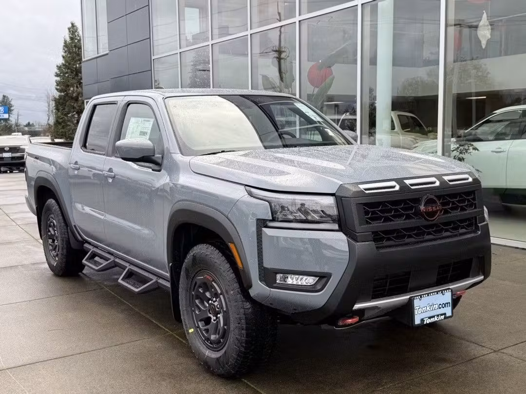2026 Nissan Frontier PRO4X - Image 2