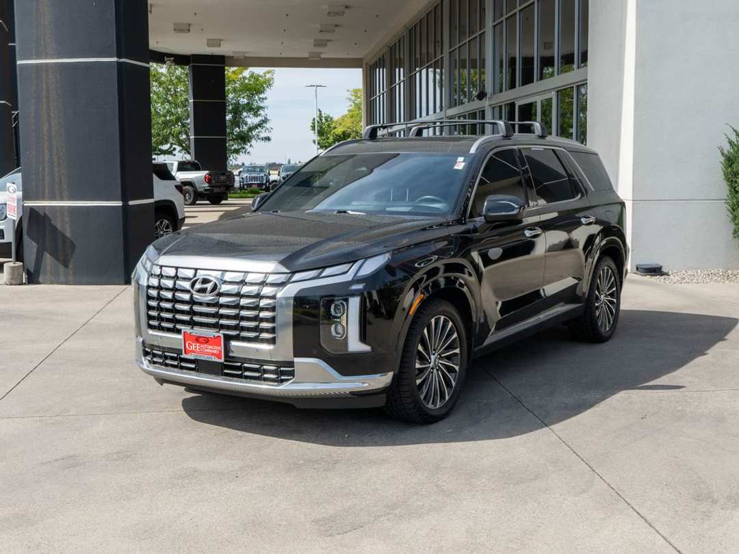 2023 Hyundai Palisade Calligraphy - Image 3