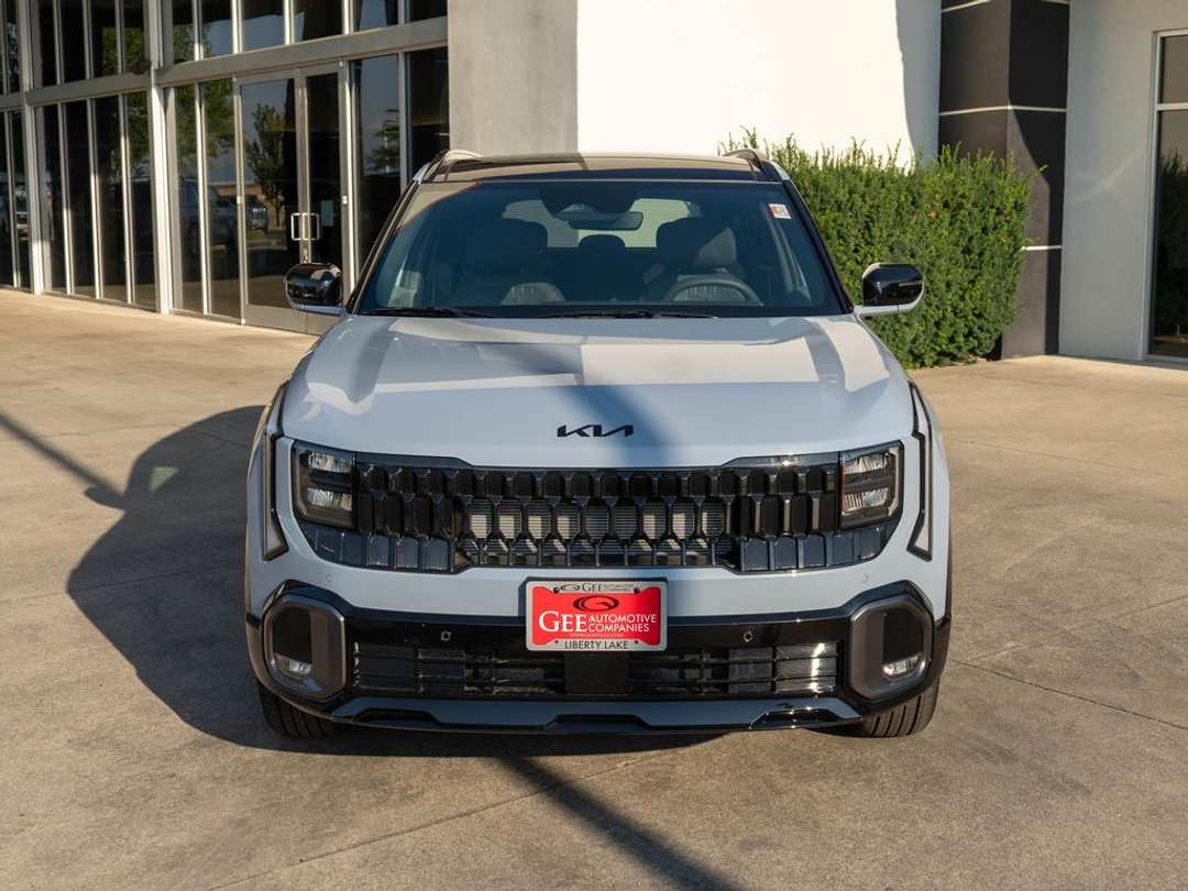 2027 Kia Seltos XLine S - Image 2
