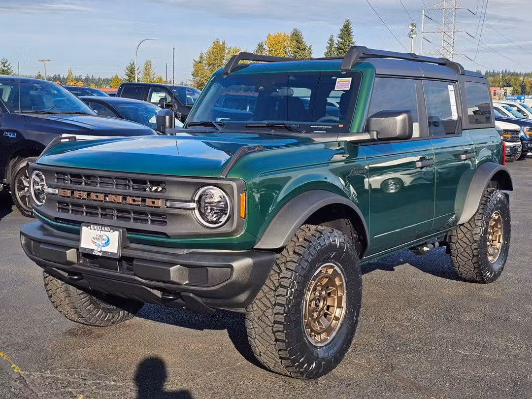 2025 Ford Bronco Base - Image 3