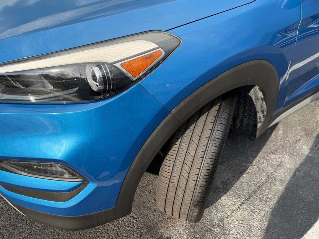 2017 Hyundai Tucson Sport - Image 3