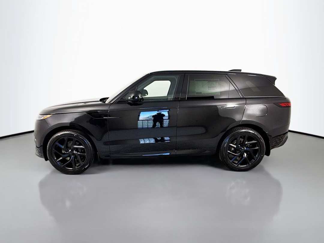 2026 Land Rover Range Rover Sport Plug-In Hybrid Dynamic SE - Image 2