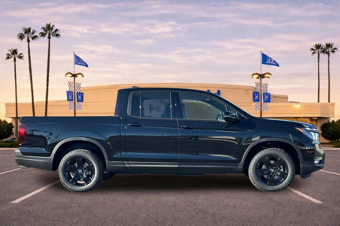 2026 Honda Ridgeline Black Edition - Image 3