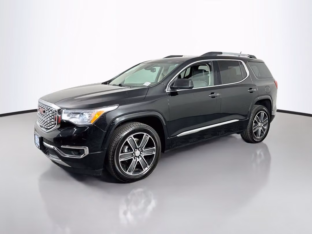 2017 GMC Acadia Denali - Image 3