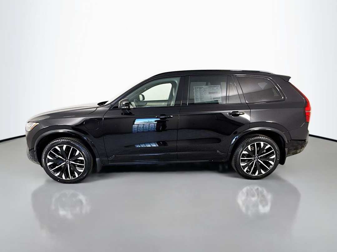 2026 Volvo Xc90 Plug-In Hybrid T8 Ultra - Image 2