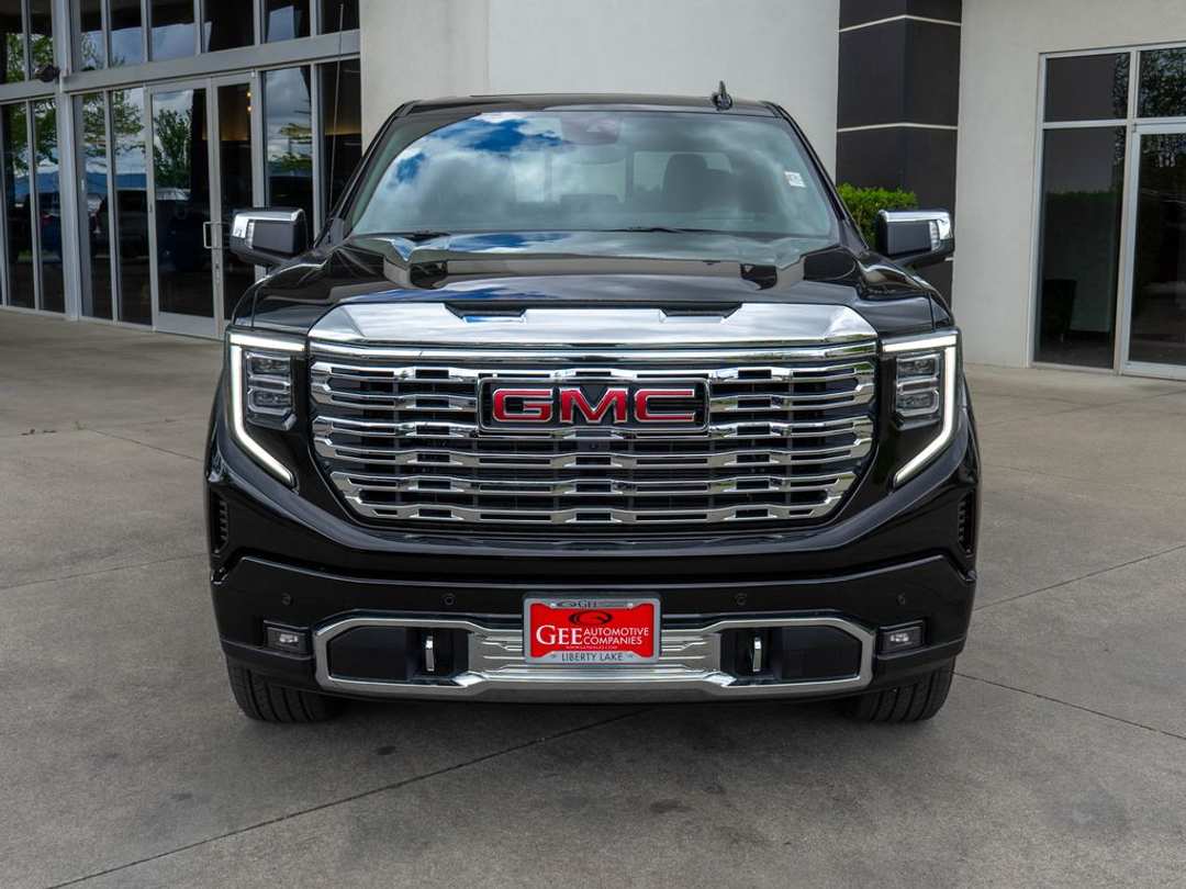 2026 GMC Sierra 1500 Denali - Image 2
