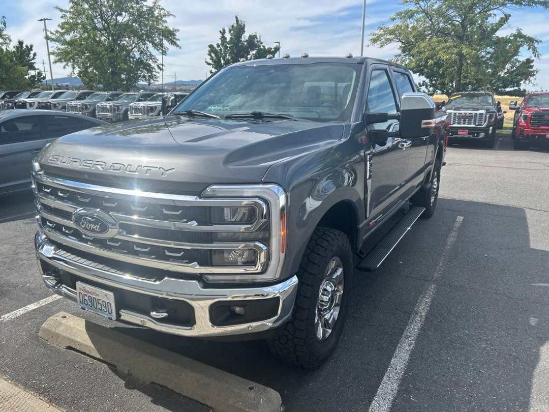 2023 Ford F-350Sd Lariat - Image 2