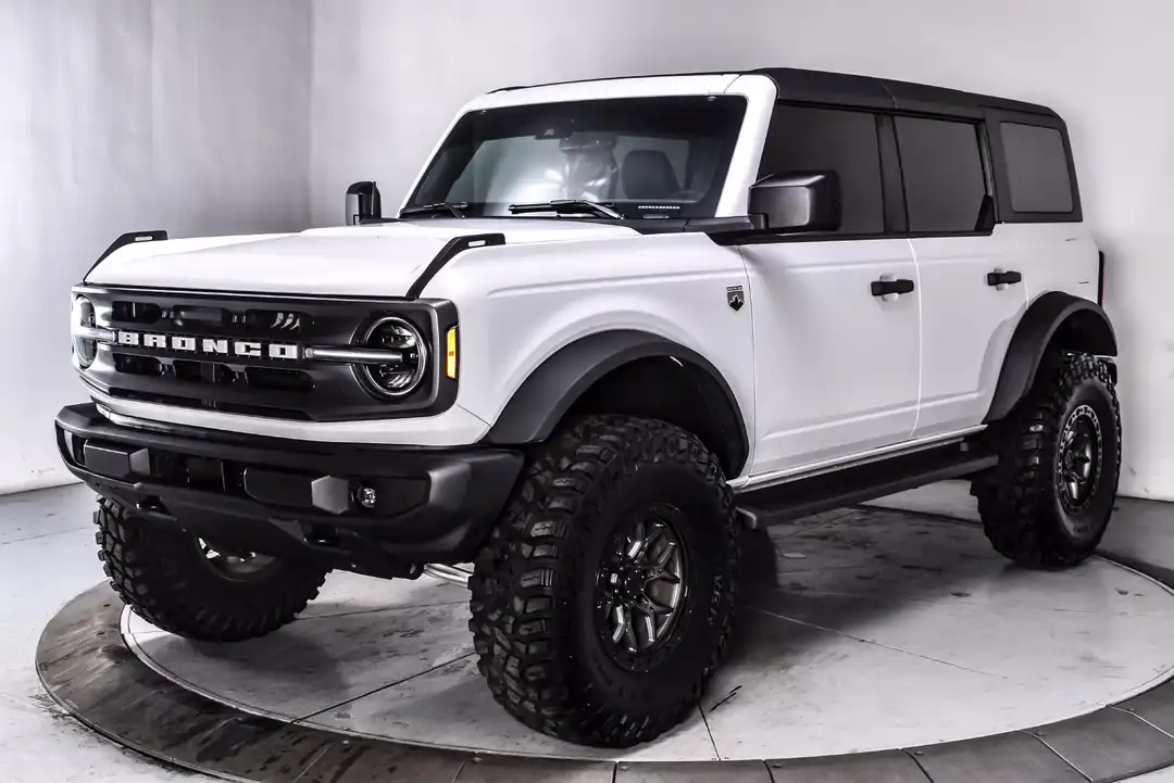 2023 Ford Bronco Big Bend - Image 3