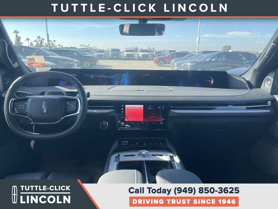 2027 Lincoln Navigator L Reserve - Image 2