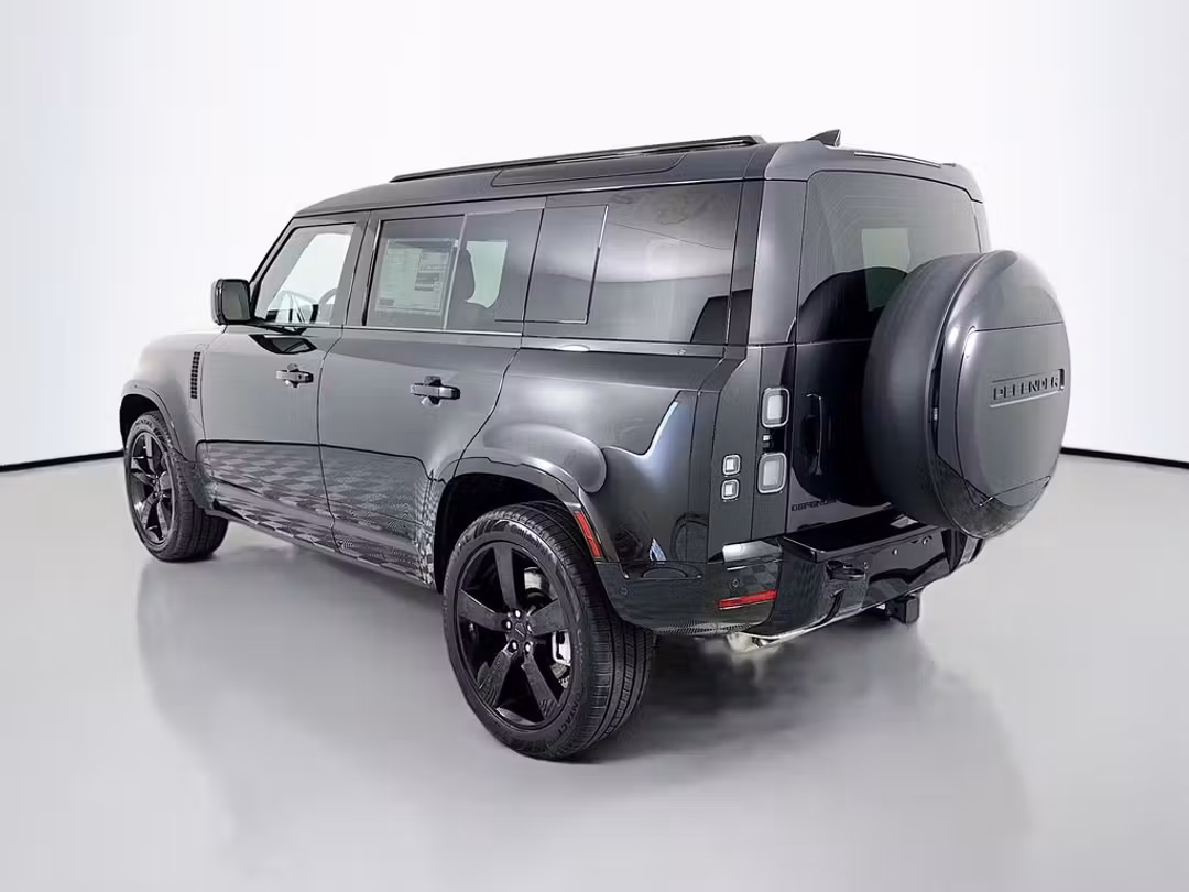 2026 Land Rover Defender 110 XDynamic SE - Image 3