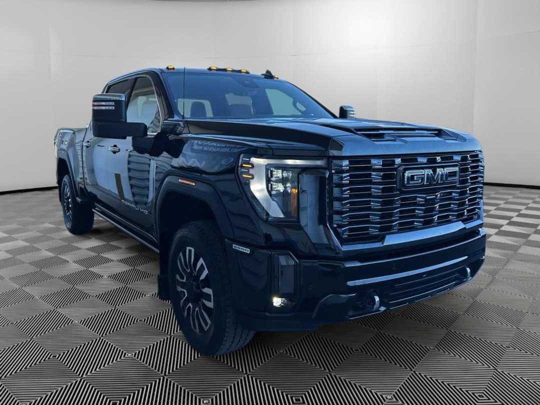 2024 GMC Sierra Denali Ultimate - Image 3
