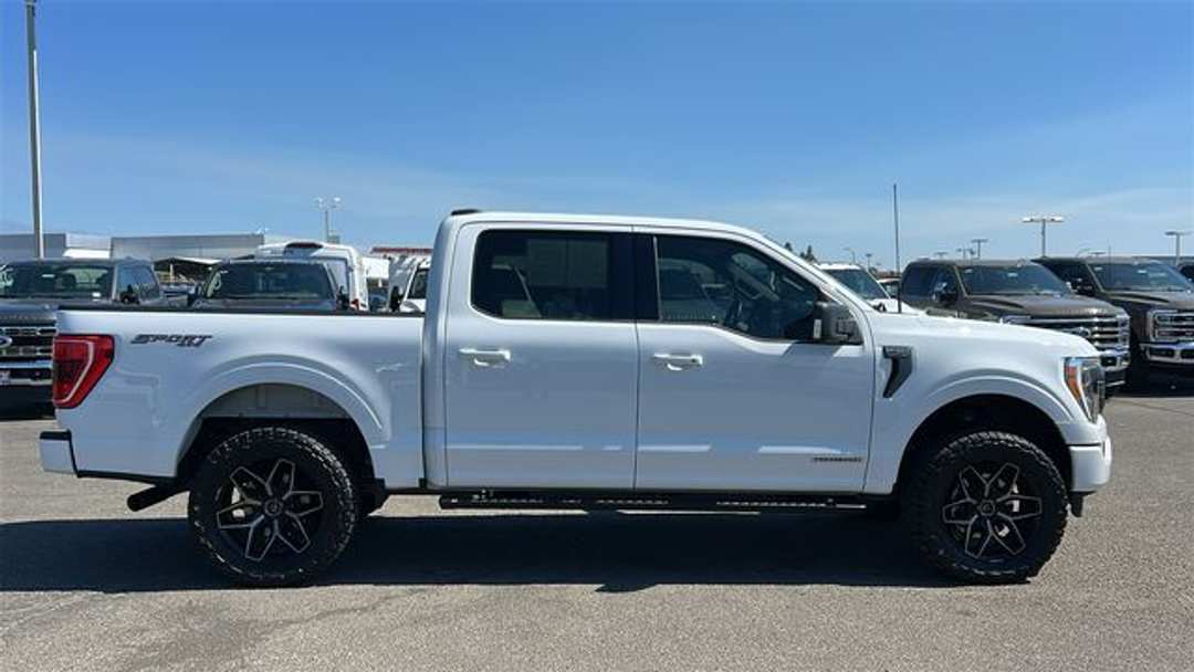 2023 Ford F-150 XLT - Image 2