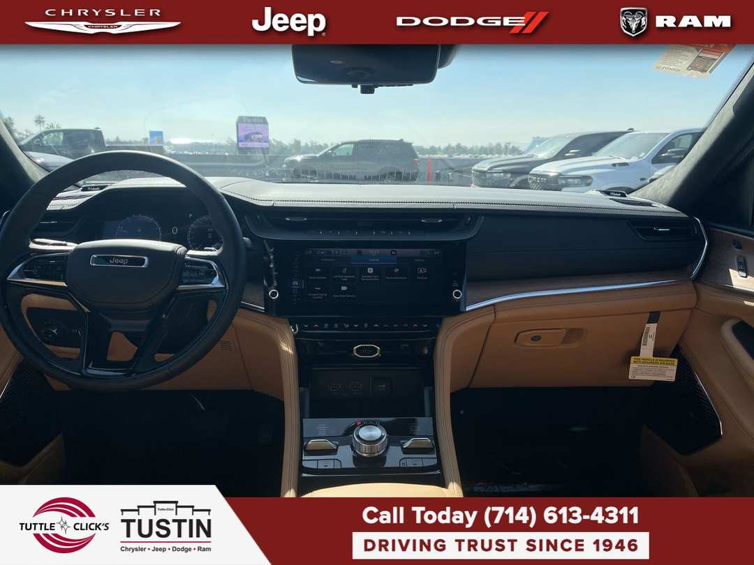 2027 Jeep Grand Cherokee L Summit - Image 2